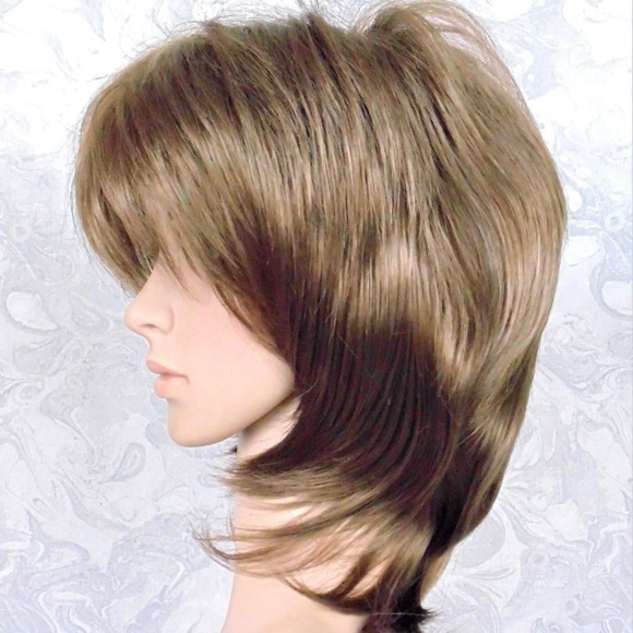 Short Soft N Silky Layered Shag Medium Brown